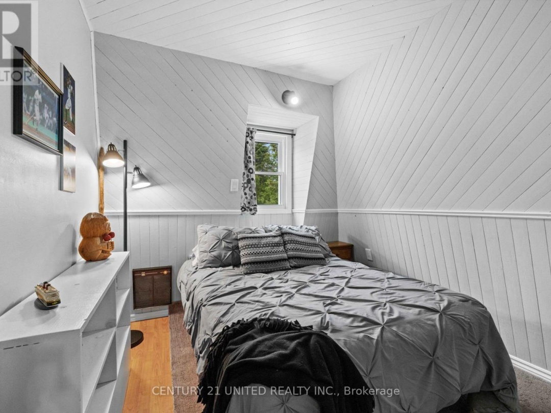 586 BIRCH POINT ROAD, 