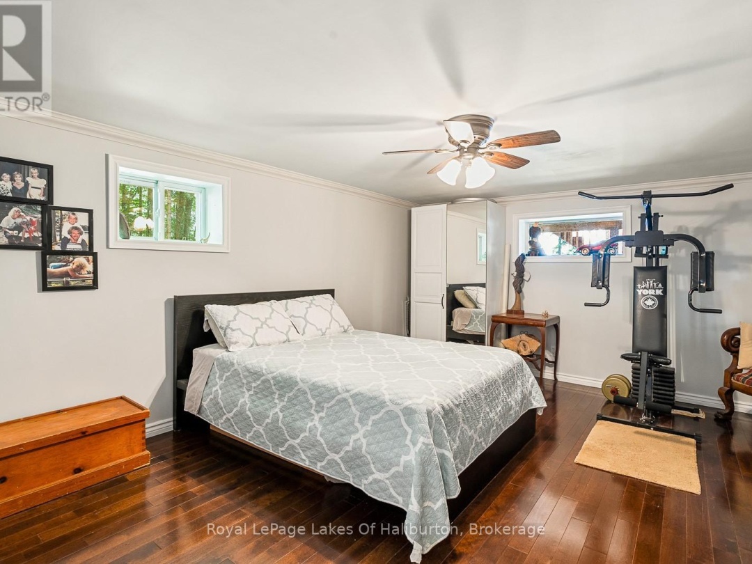 1047 Balmoral Lane, Trooper Lake