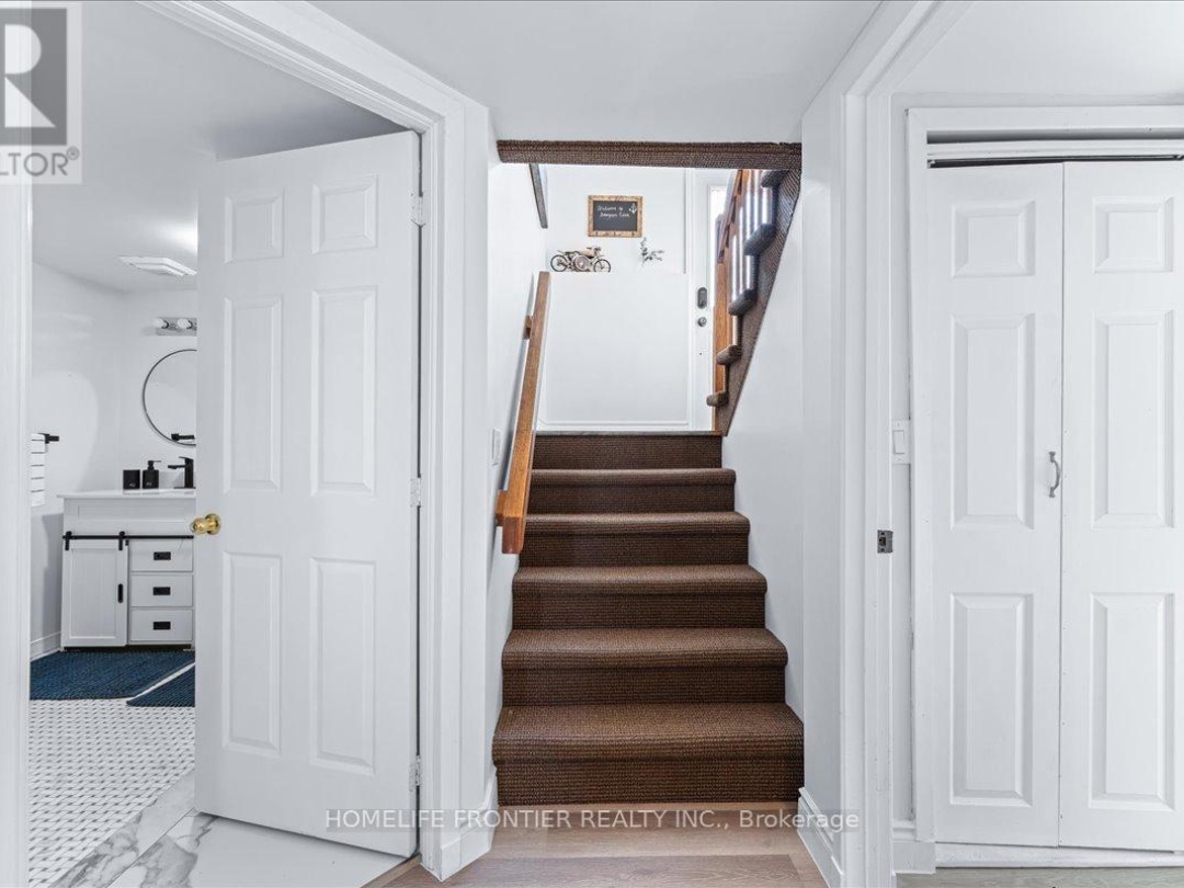 6 LAKEVIEW PARK ROAD, 