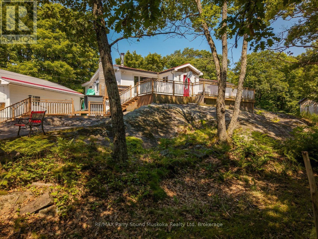 124 PINEWOOD ROAD, 
