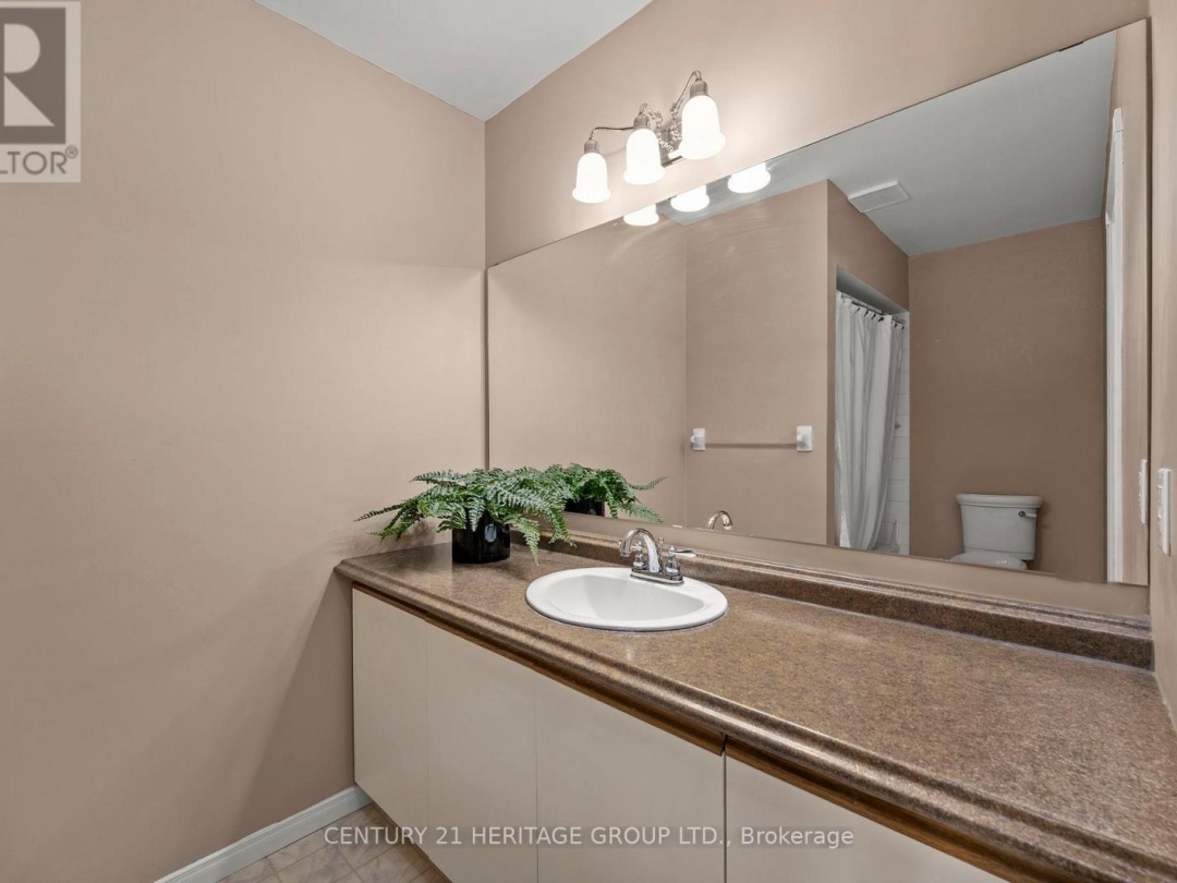 408 - 40 MUSEUM DRIVE, 