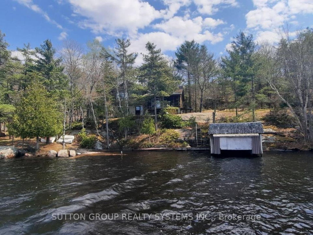 55 Healey Lake Water, Healey Lake