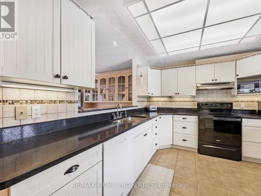 201 - 585 ATHERLEY ROAD, 