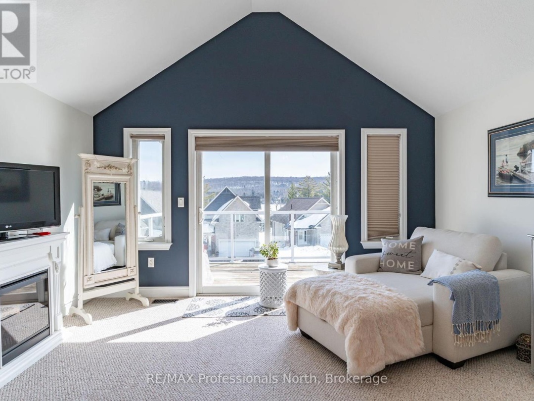 13 68 Webb Circle, Kashagawigamog Lake