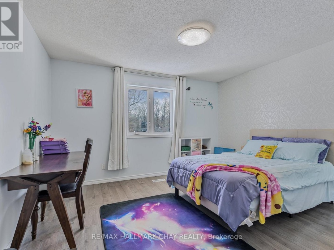 5810 Lowanda Lane, Ramara