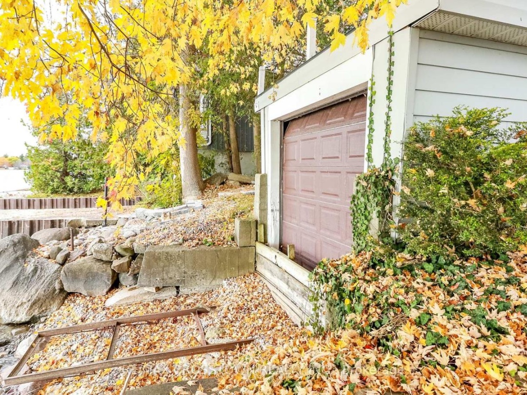 155 Parkside Drive, Lake Simcoe