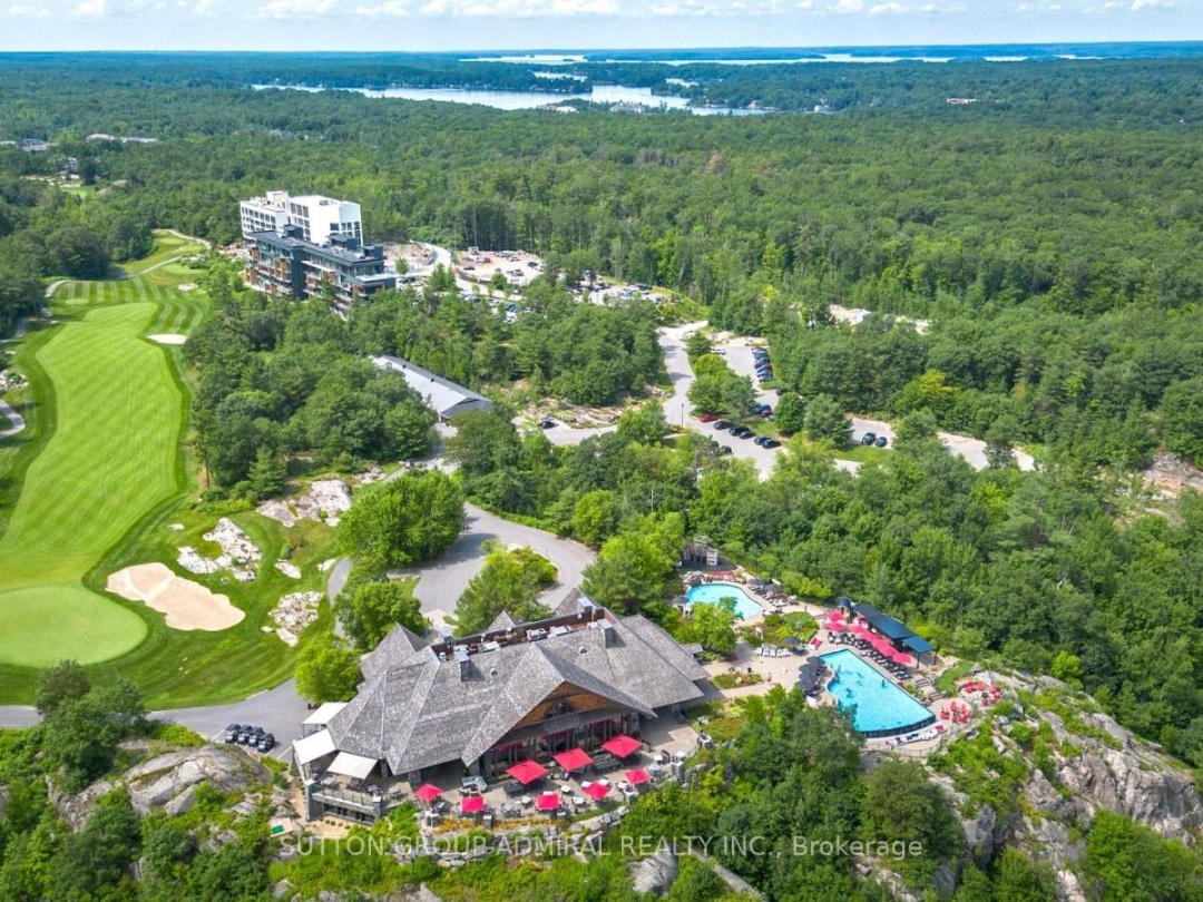 209 - 120 CARRICK TRAIL, 