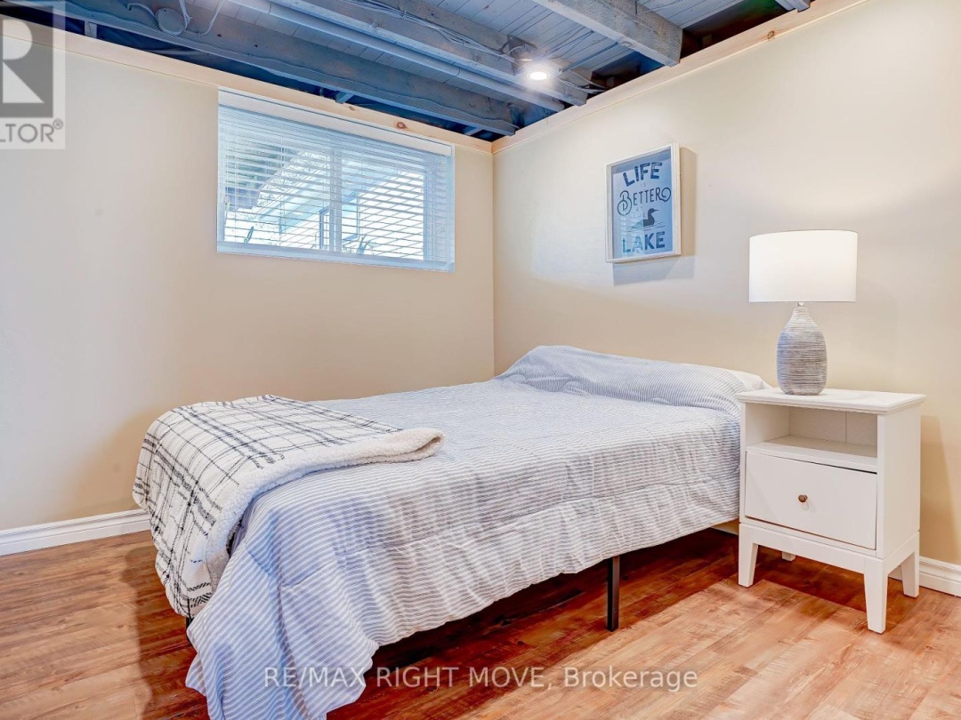 3752 PORTAGE BAY ROAD, 