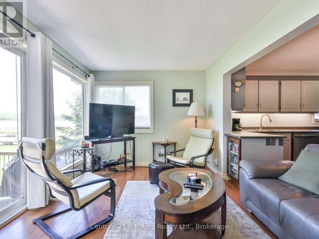 95 Maskinonge Road, Georgian Bay