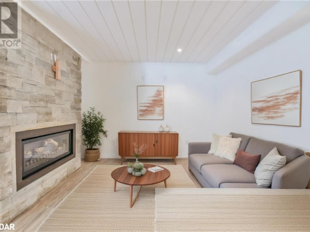 102 ATLANTIS Drive, 