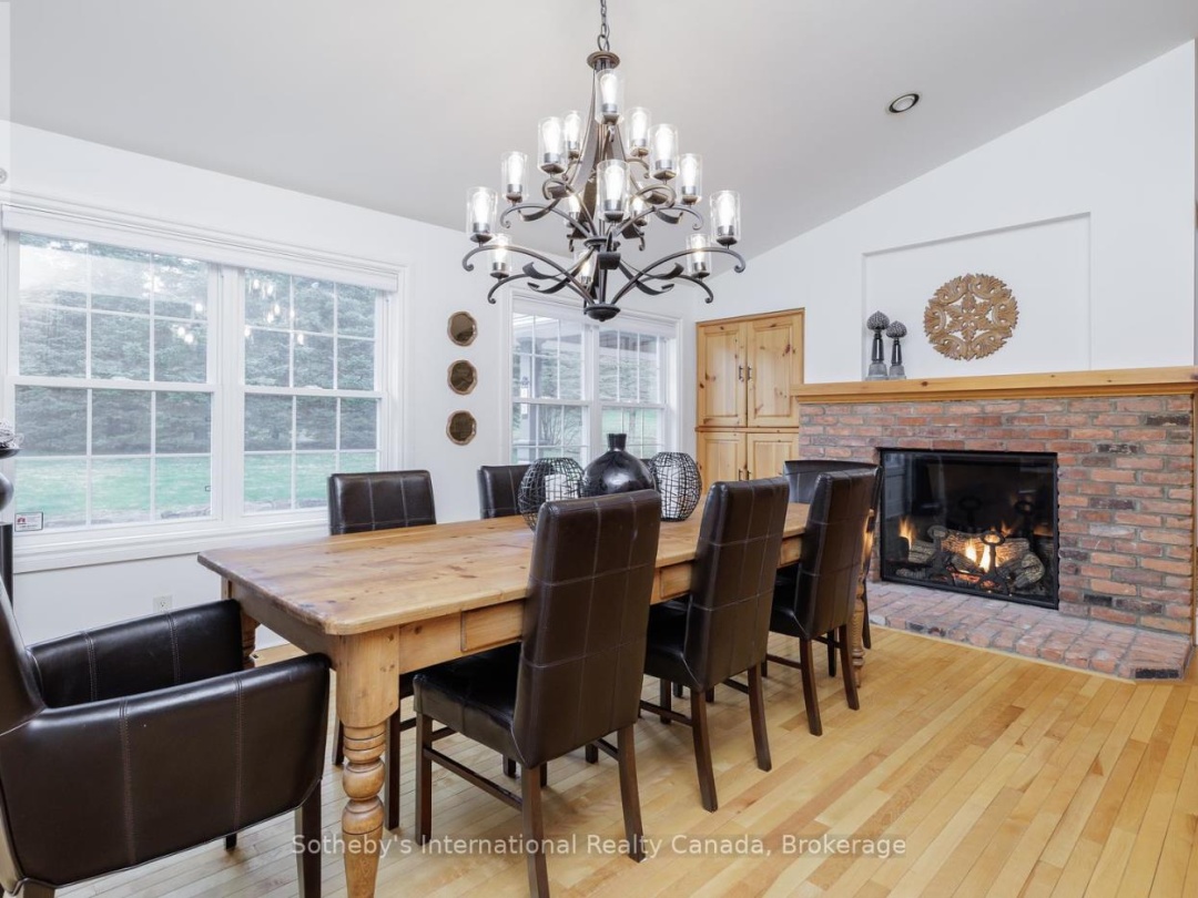 427 West Browns Road E, Weeduck Lake