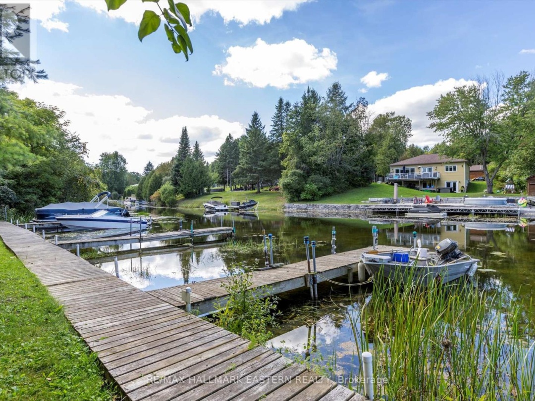 107 Pirates Glen Drive, Pigeon Lake