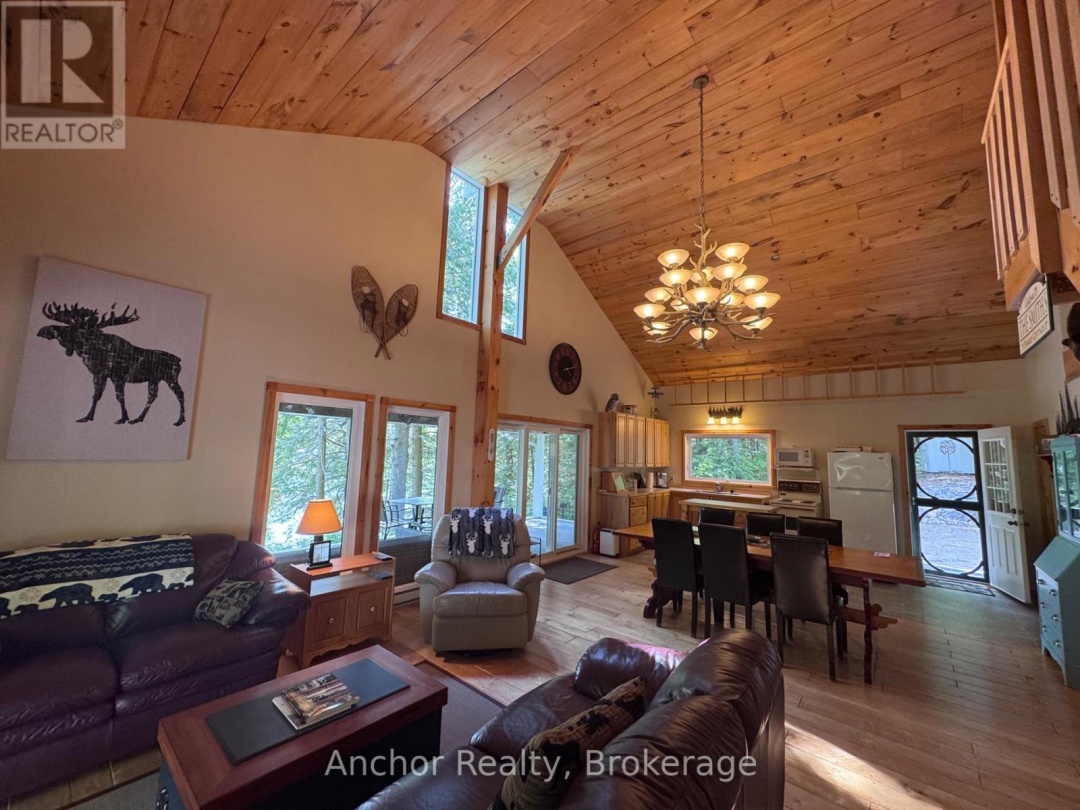 10469 LITTLE HAWK LAKE, 
