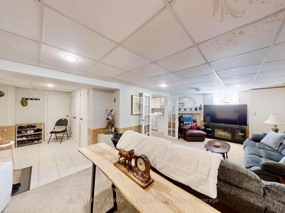 835 CEDAR GLEN ROAD, 