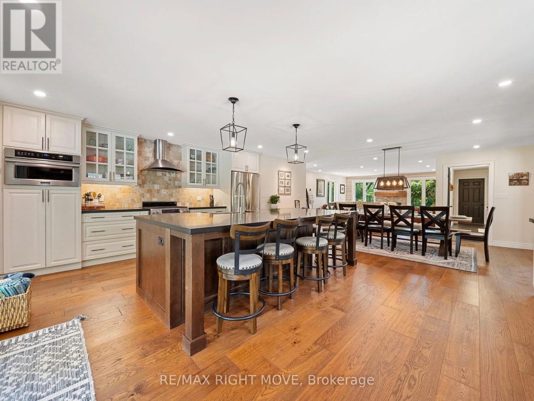 1948 CARRIAGE COURT, 