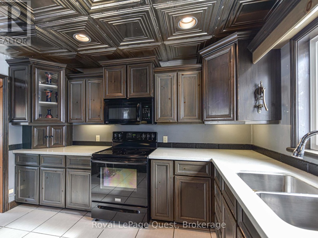 3012 MOYNES ROAD, Severn Lake