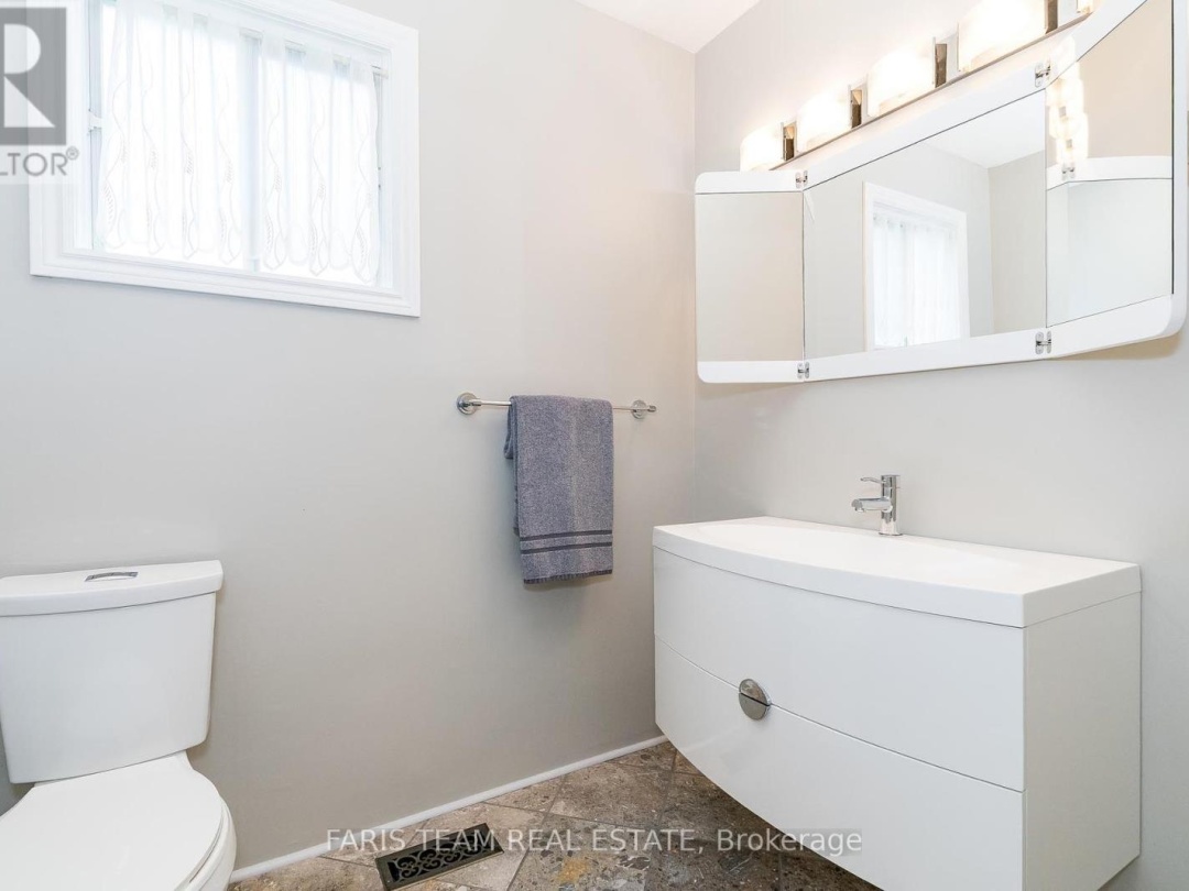 18 Turtle Path, Lake Simcoe