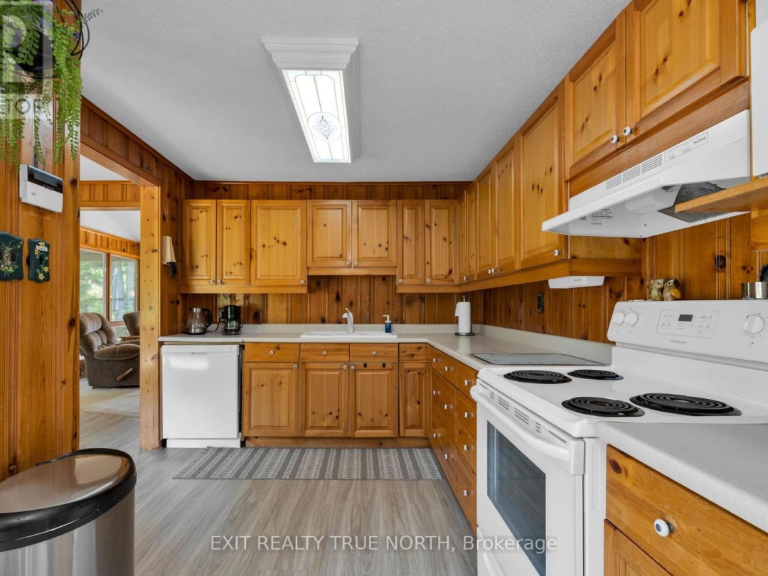 22 CARDINAL DRIVE, Talbot Lake