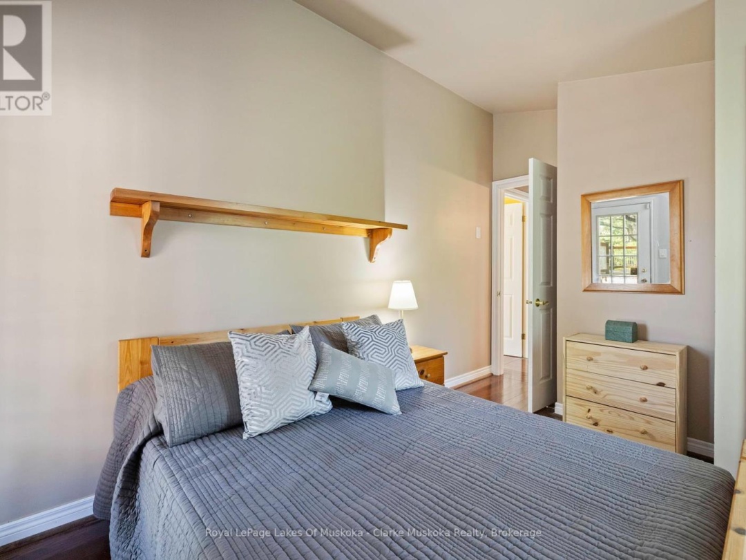 104 POINTS OF VIEW ROAD, 