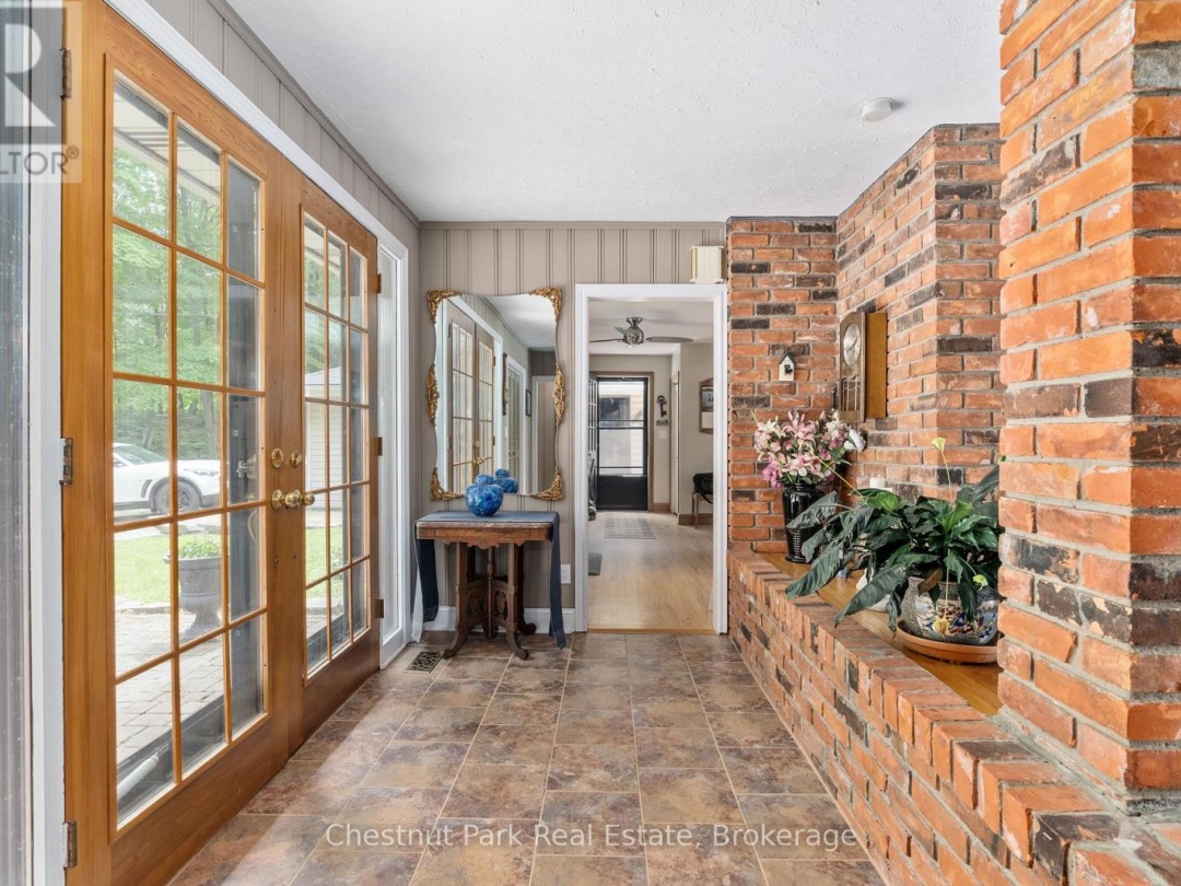 652 NORTH WASEOSA LAKE ROAD, 