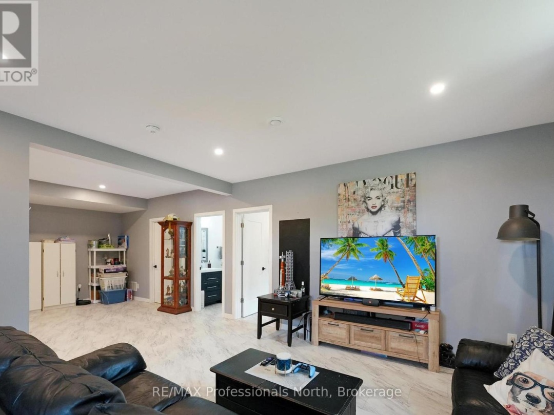 64 WINDOVER DRIVE, 
