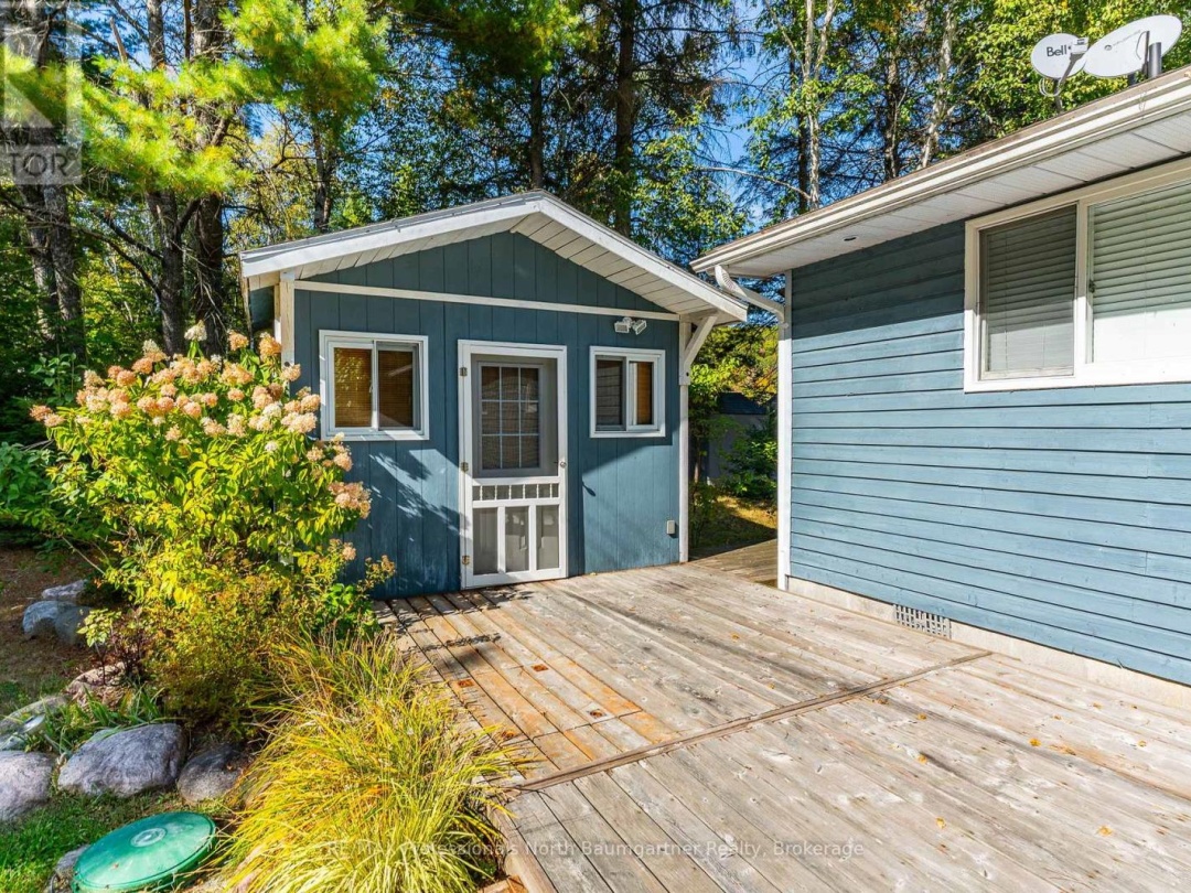 1086 CAMERON LANE, 