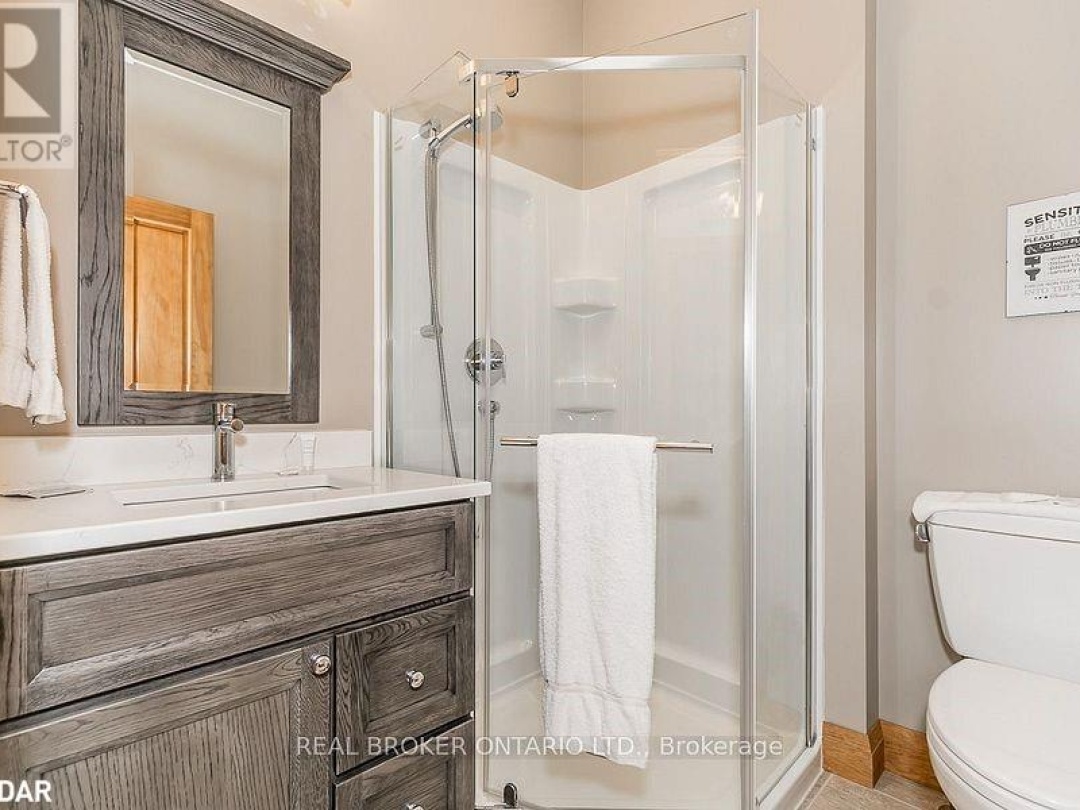 1841 Muskoka Road 118 Road W Unit# 1B, Lake Muskoka