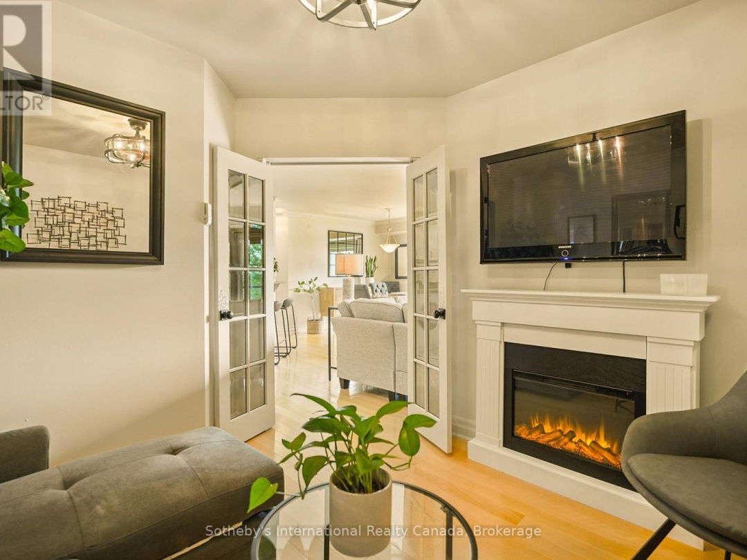 303 - 26 DAIRY LANE, 