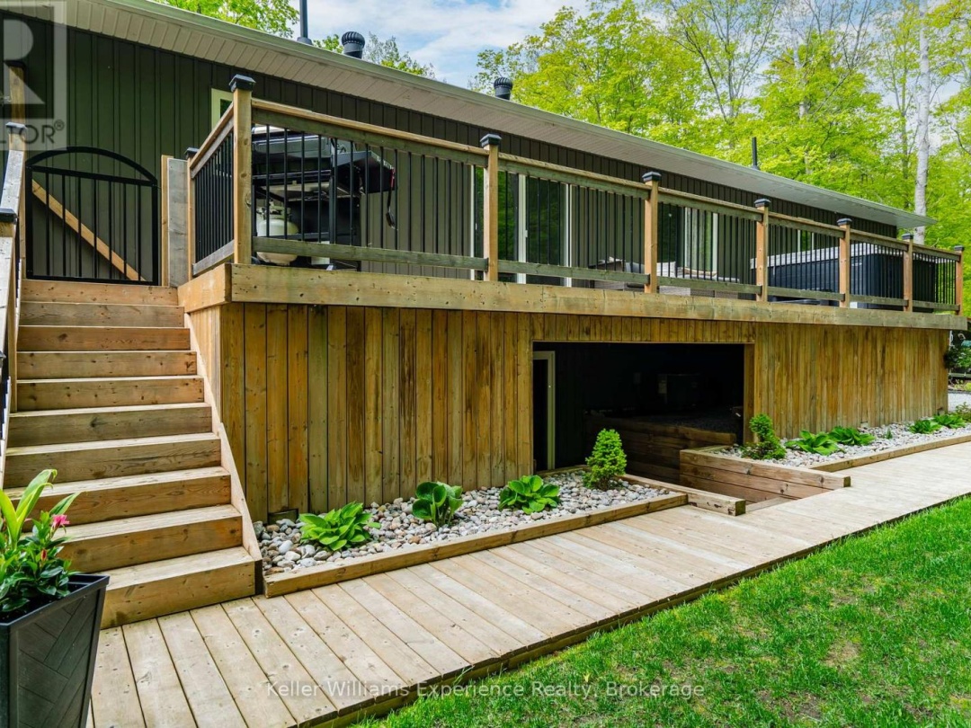 27 MEADOWS AVENUE, 