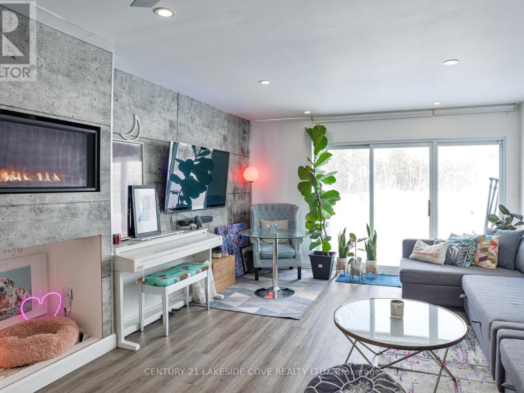 19 4 Paradise Boulevard, Lake Simcoe
