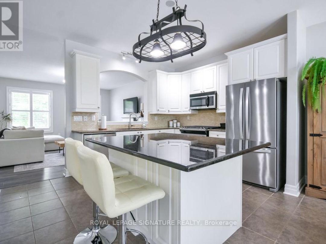7 WINDSONG CRESCENT, 