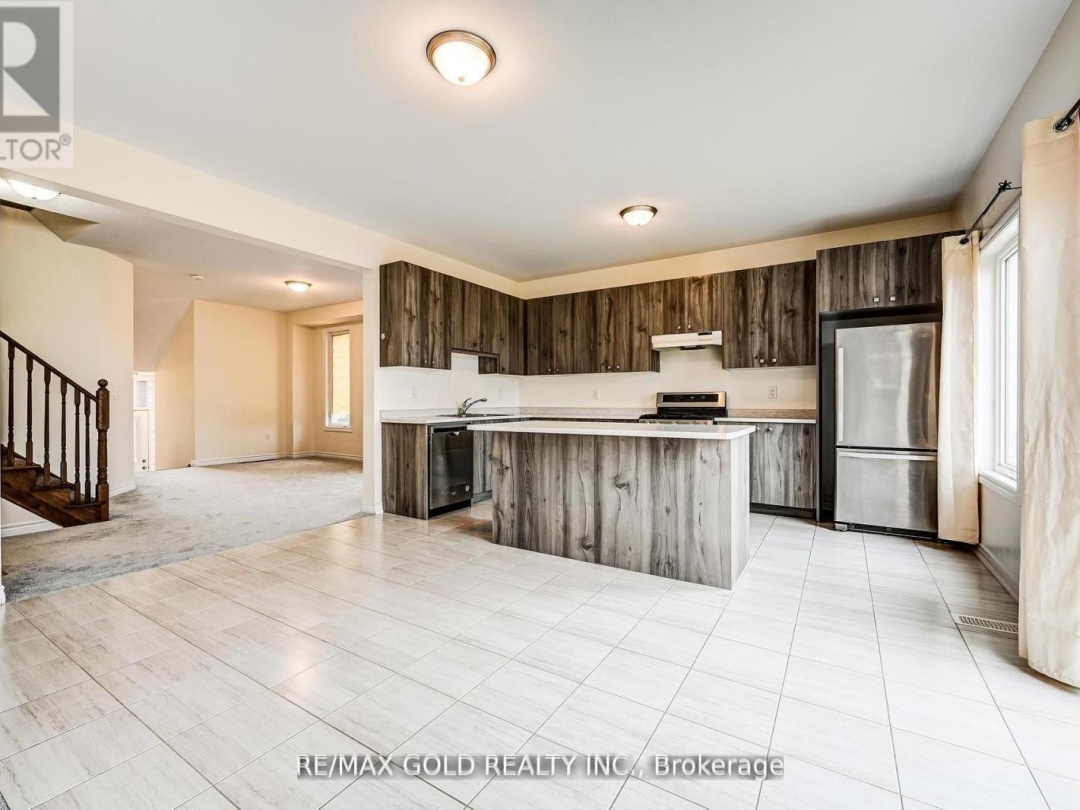 84 Atlantis Drive W, Orillia