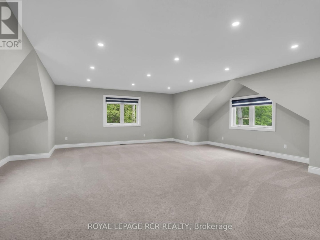 2360 HONEY HARBOUR ROAD, 
