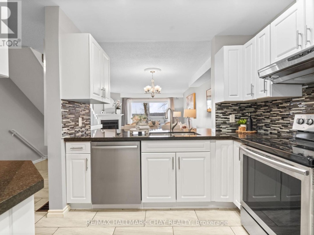 4 - 1 OLIVE CRESCENT, 