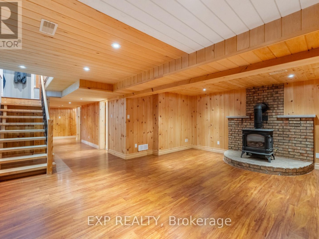 201 Avery Point Road, Dalrymple Lake