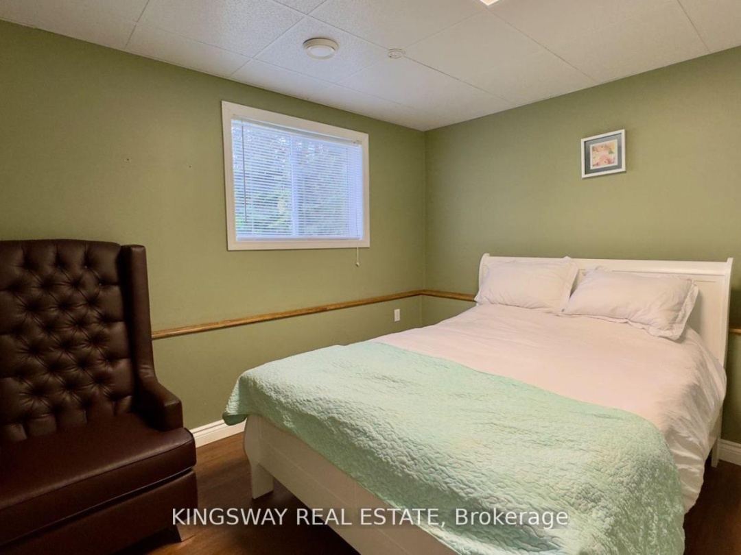 18 MITCHELLVIEW ROAD, 