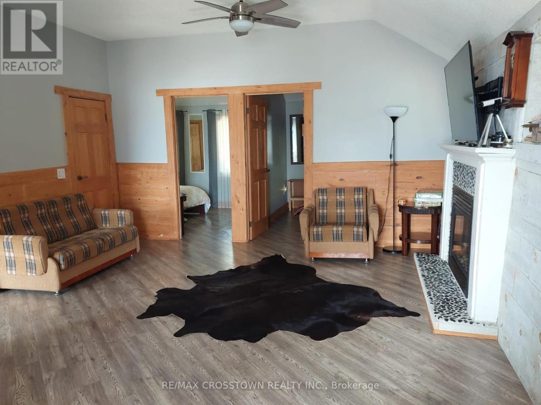4705 Anderson Avenue, Lake Simcoe