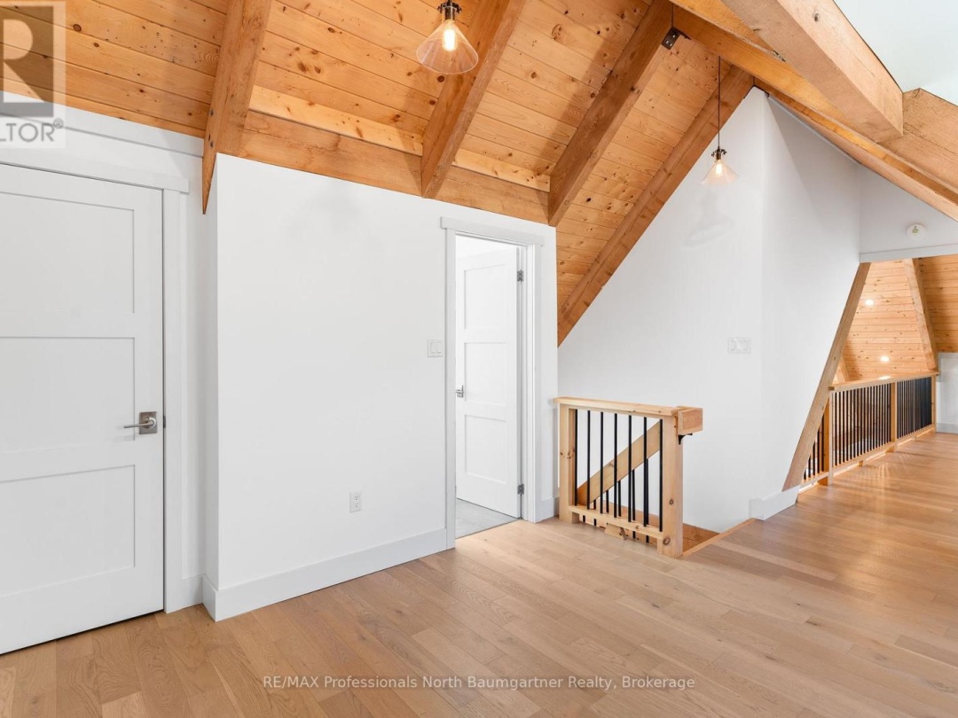 2987 Boice Bradley Road, Redstone Lake