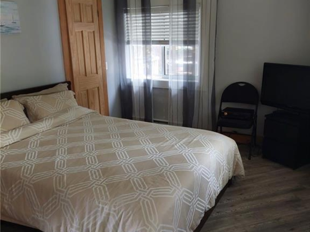 4705 Anderson Avenue, Lake Simcoe