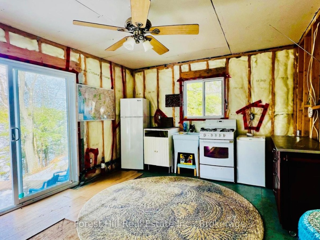 60 HAWKSVIEW LANE, 