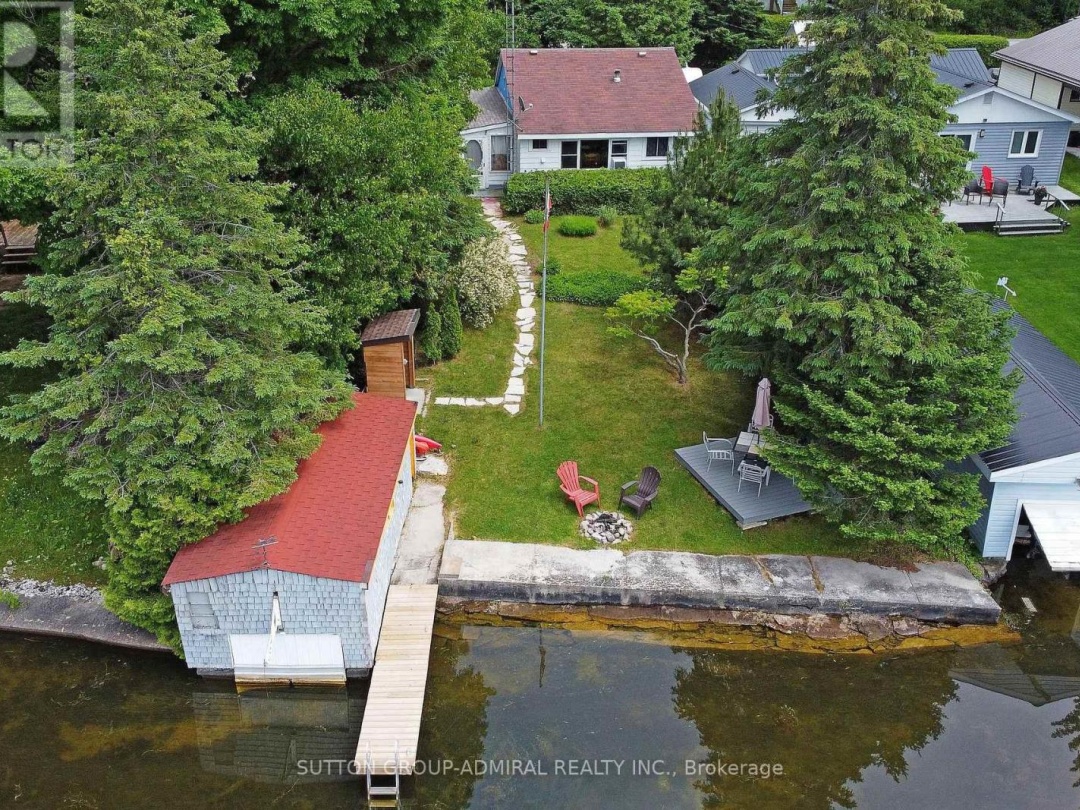 70 ANTIQUARY ROAD, Canal Lake