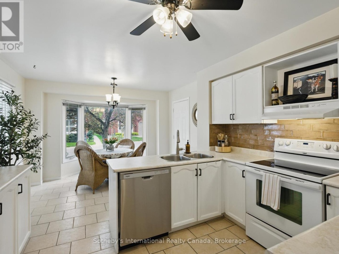 66 - 50 SHORELINE DRIVE, Lake Muskoka