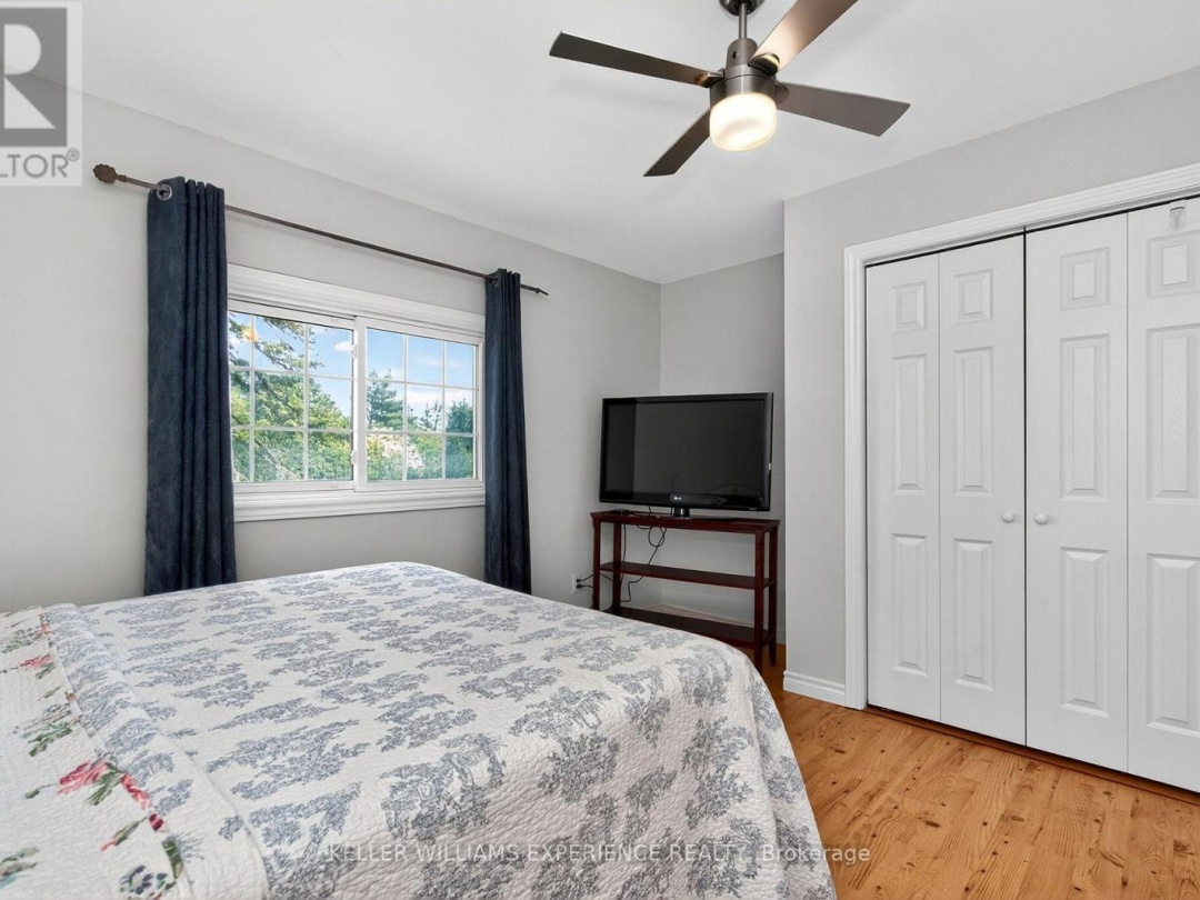 8 THATCHER PLACE, 
