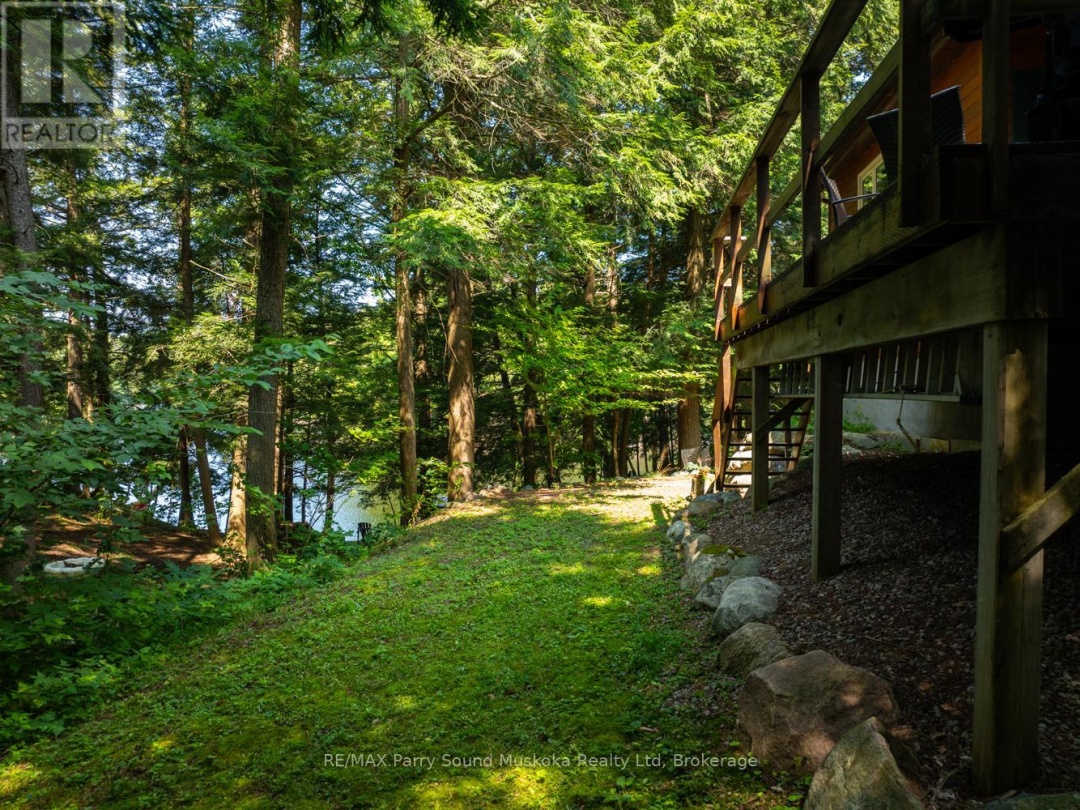 18 Meharg Drive, Manitouwabing Lake
