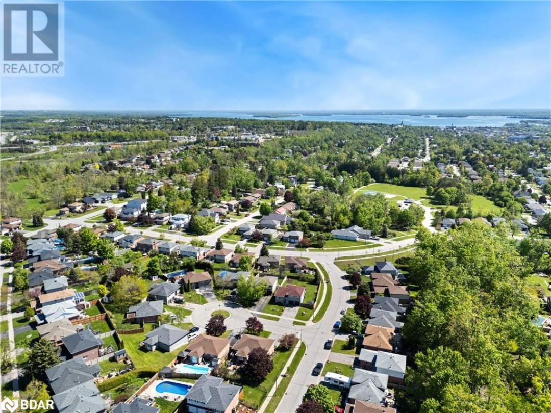 2 CHESTNUT Place, 