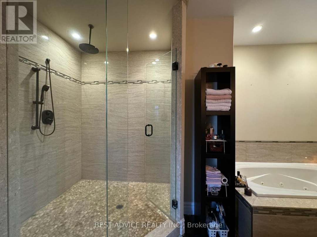 9 Fernwood Lane, Lake Simcoe