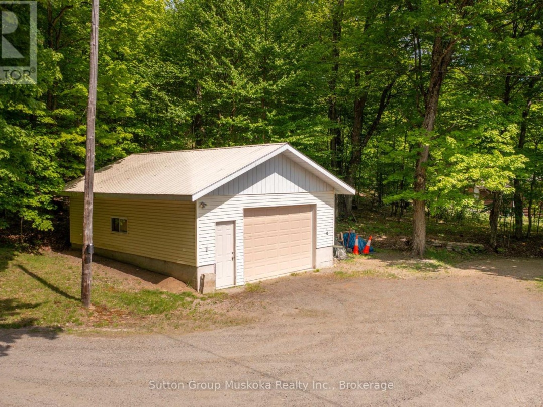 562&568 East Waseosa Lake Rd Road E, Waseosa Lake