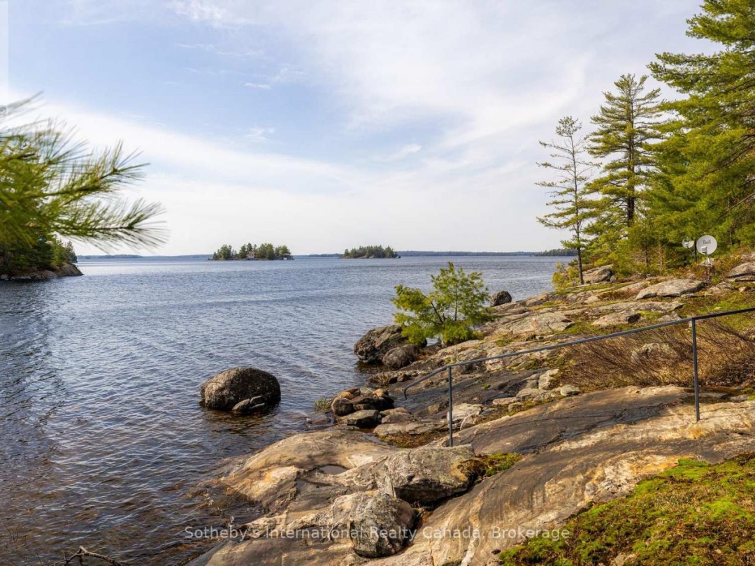 1-1076 BIRCH POINT ROAD, Lake Muskoka