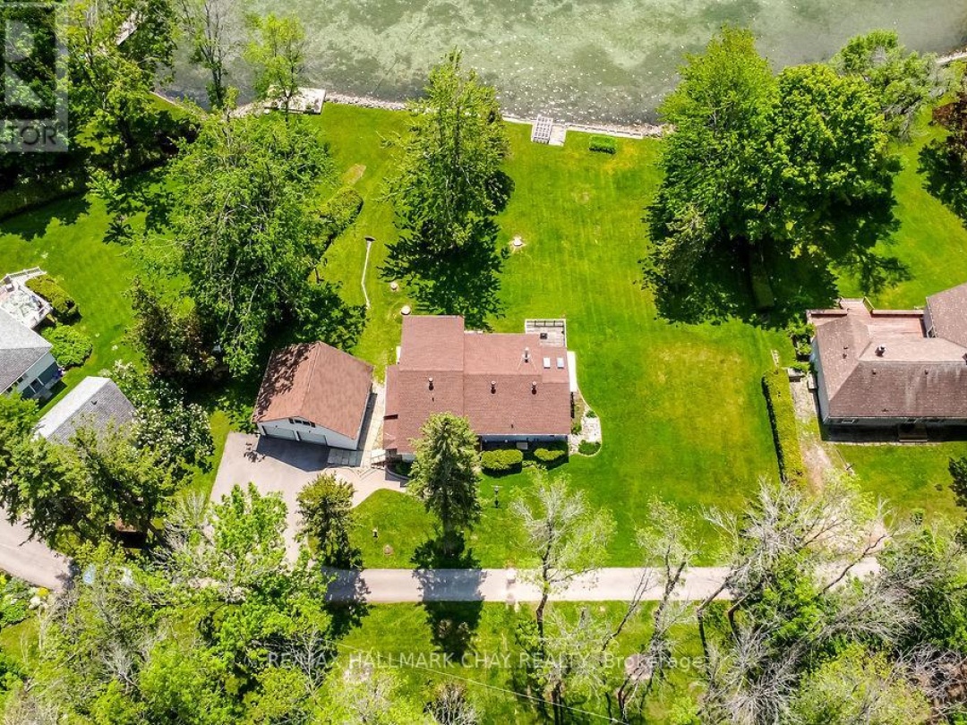 5566 Gray's Bay Road, Lake Couchiching