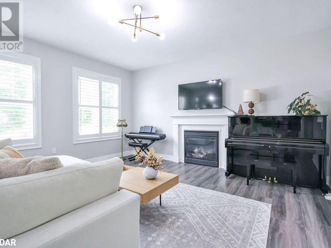 7 WINDSONG Crescent, 
